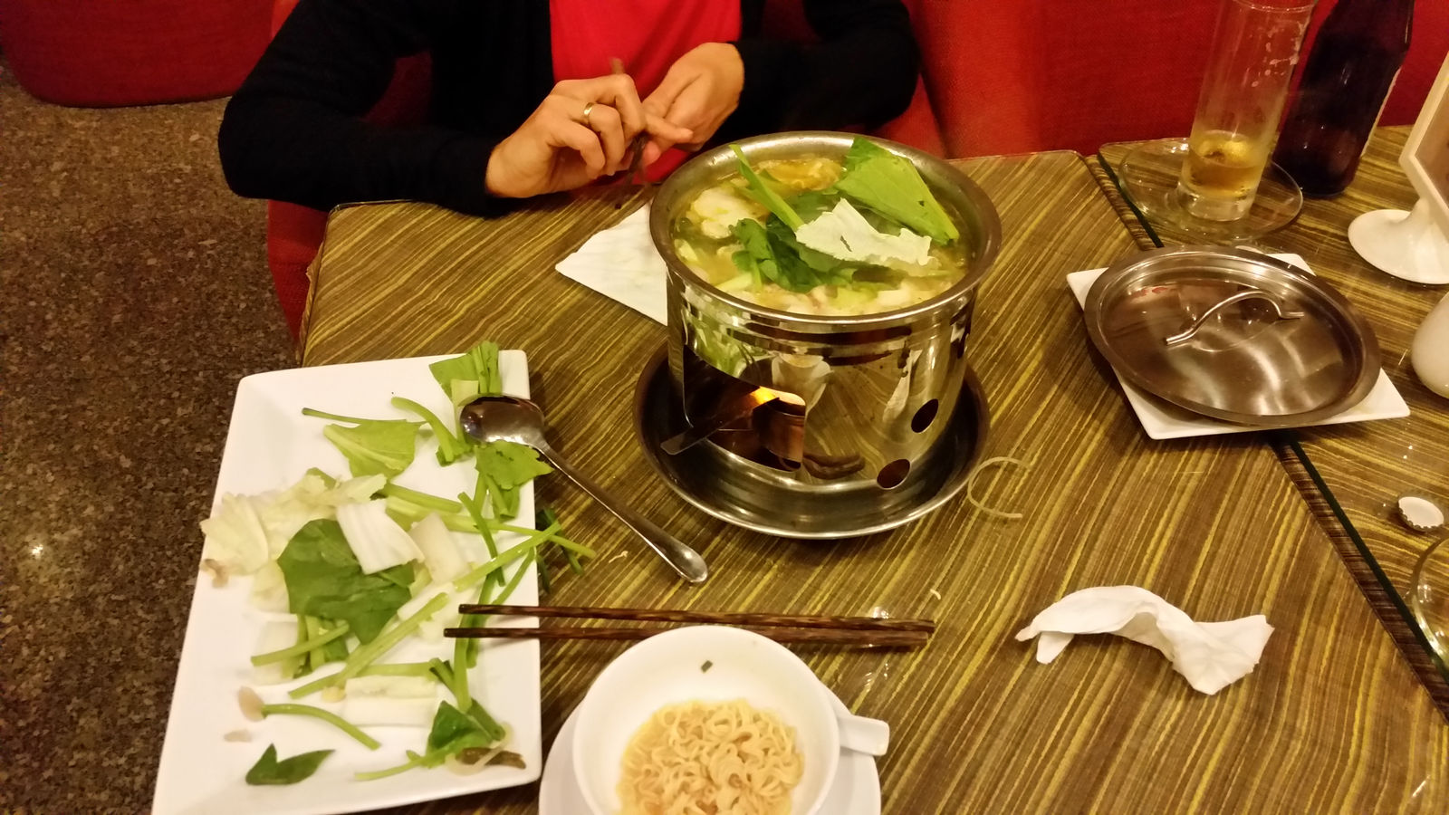 Vietnam2014-530.jpg - Aftensmad. Hot pot ("fondue")