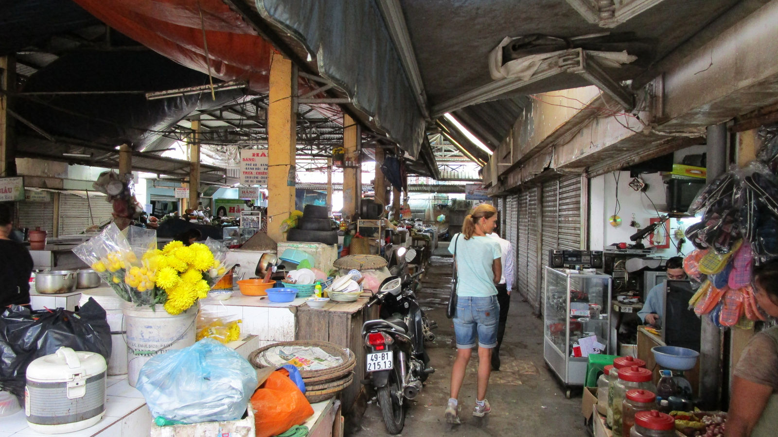 Vietnam2014-569.jpg - Et lille marked inden rundtur i "Den franske bydel"