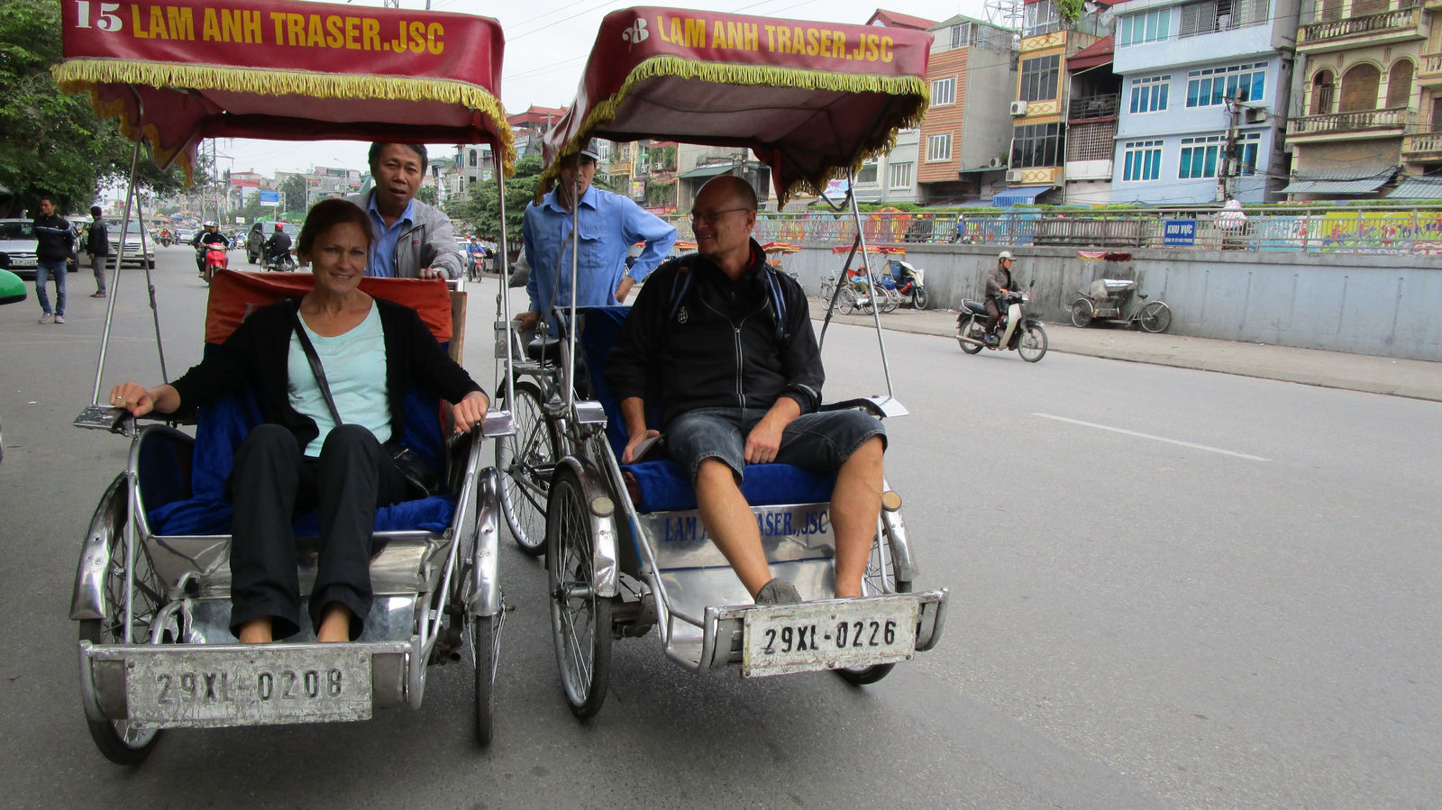 Vietnam2014-126.jpg - De kører ikke hurtigere end vi kan gå :-)