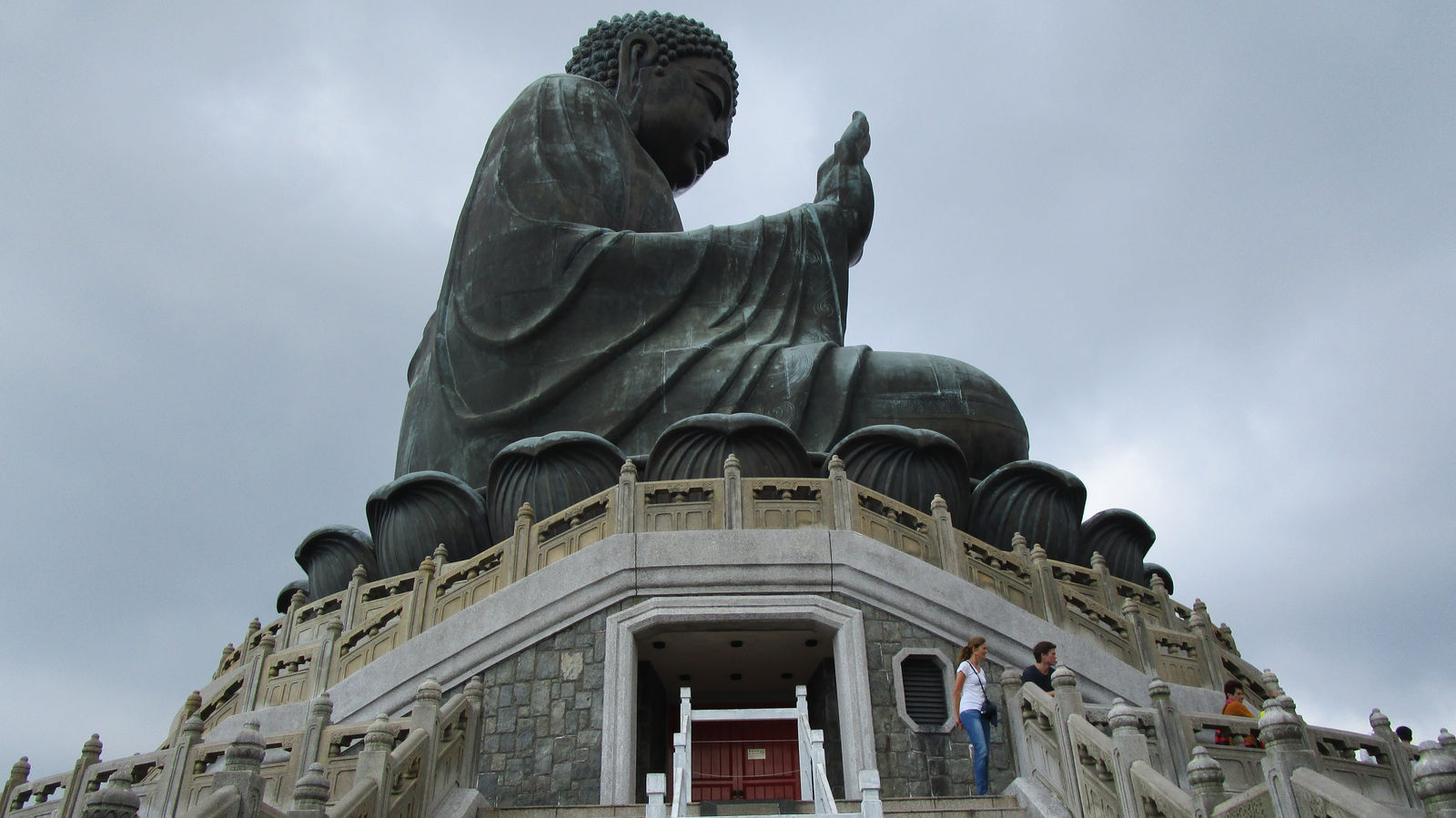 Vietnam2014-089.jpg - Stor statue