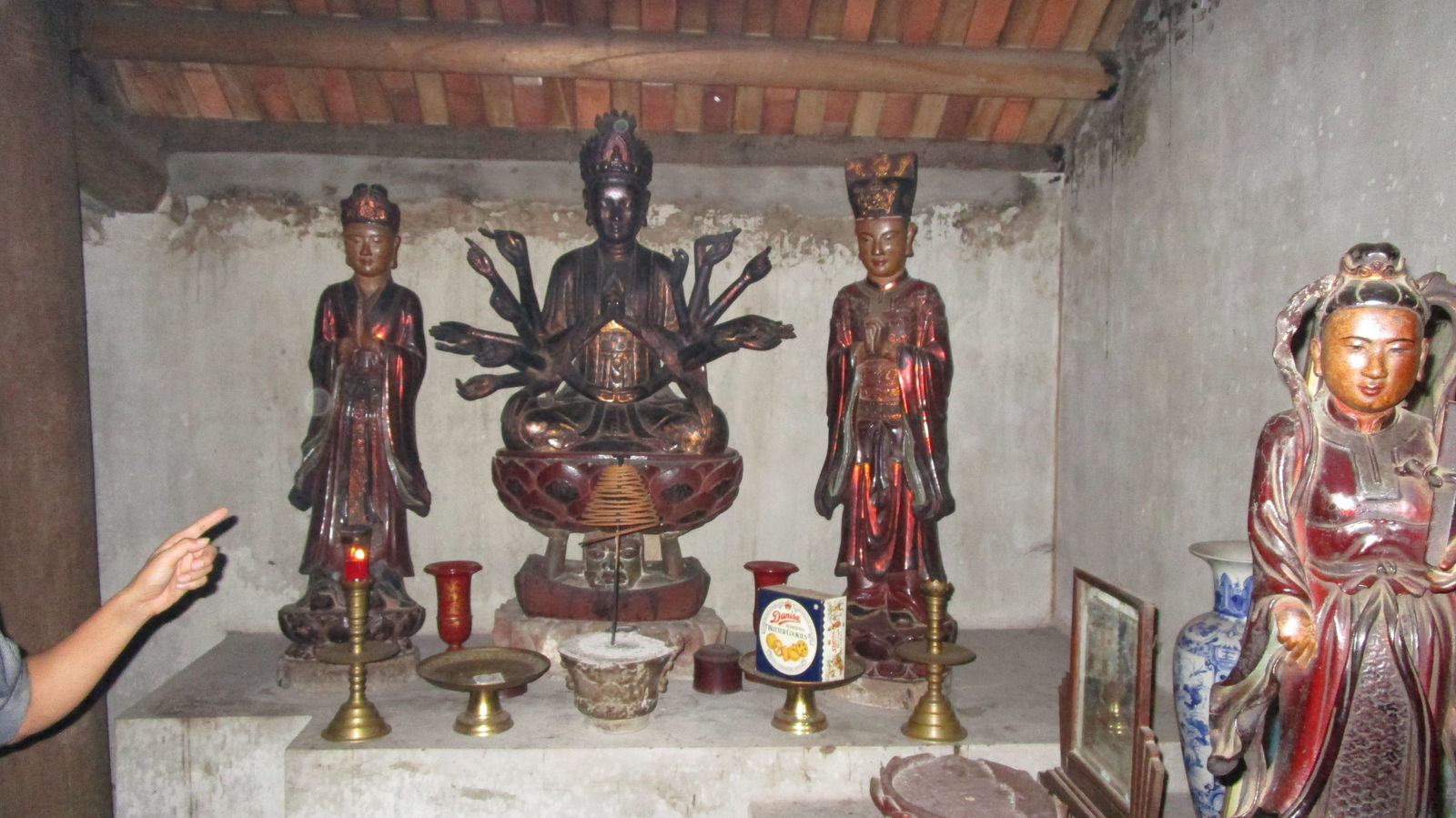 Vietnam2014-384.jpg - Den mange armede kvindelige Budda
