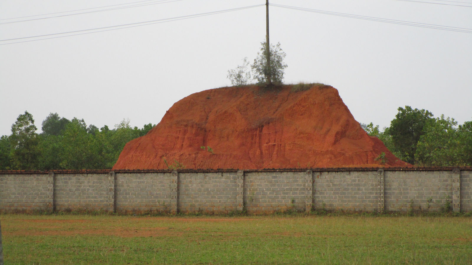 Vietnam2014-429.jpg - Ayers rock a la mini midt i Vietnam :-)