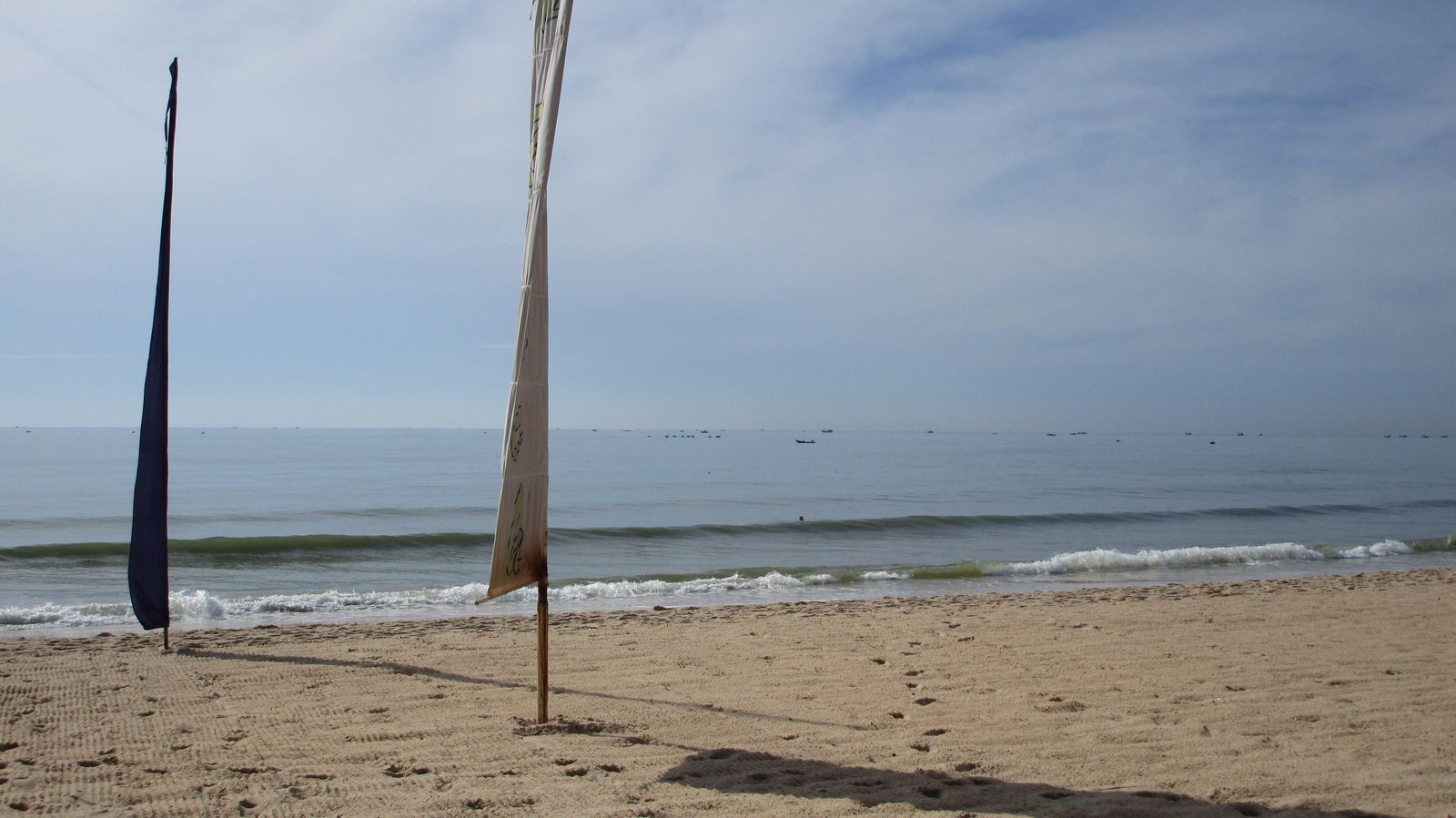 Vietnam2014-685.jpg - Fiskerflåden. Den kunne ses, og høres som en brummen hele natten. De bruger lys til at lokke fiskene