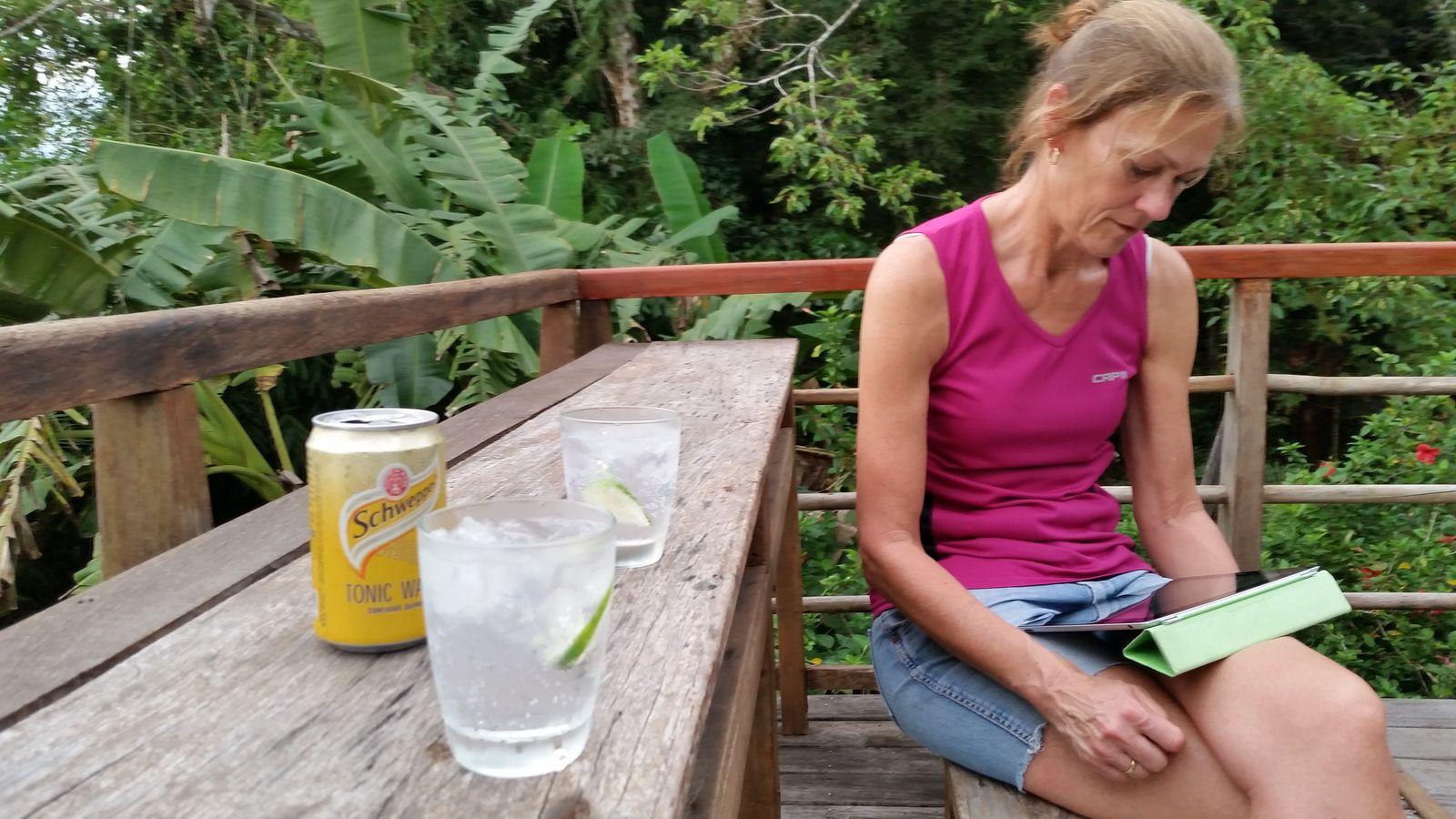 Vietnam2014-611.jpg - Vi var i risiko for malaria, så kinin skal vi have :-) Naturligvis fortyndet med gin