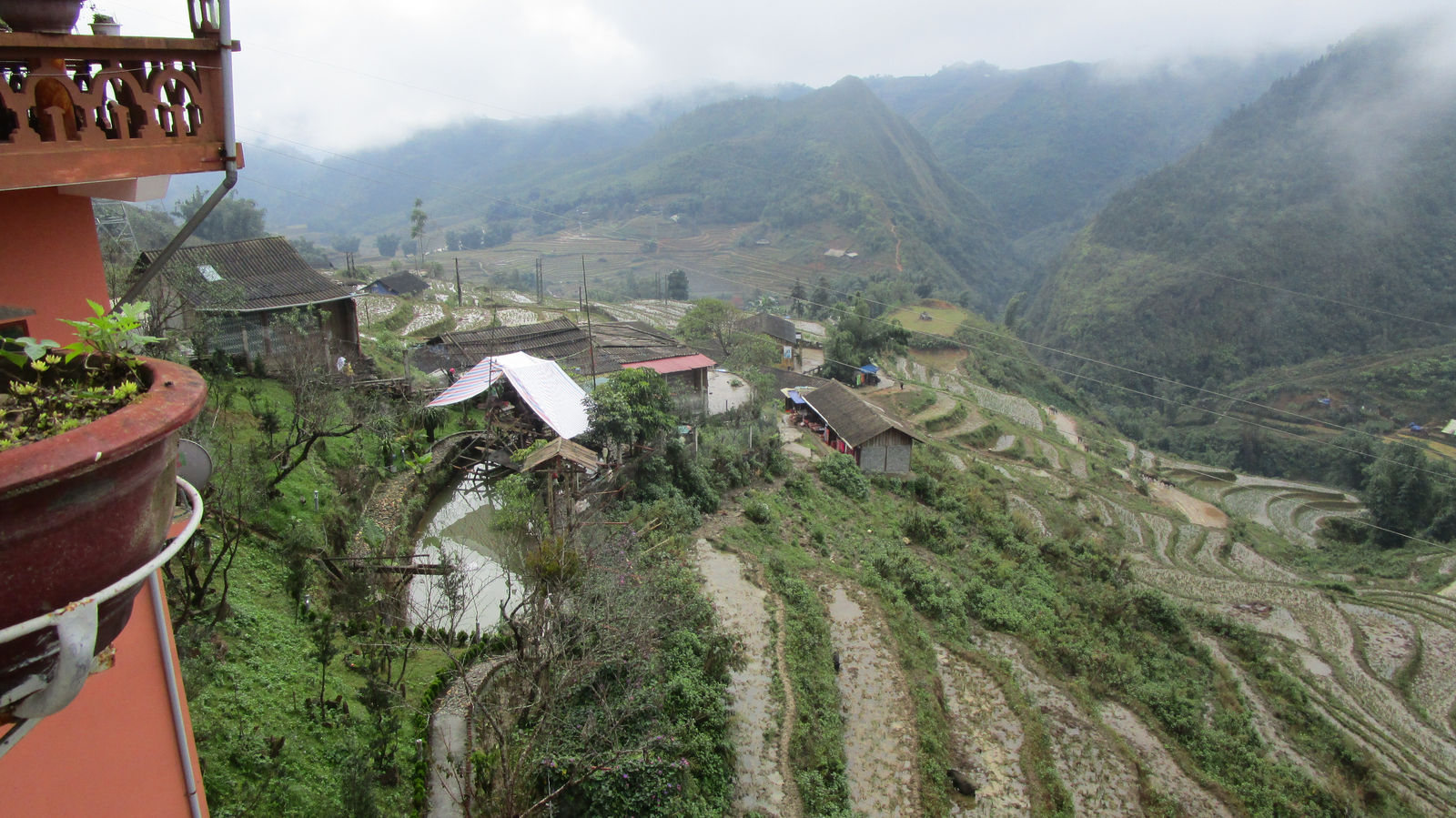 Vietnam2014-173.jpg - Tur i nærliggende turist område. Præsentation af minoritets måde at leve på den dag i dag