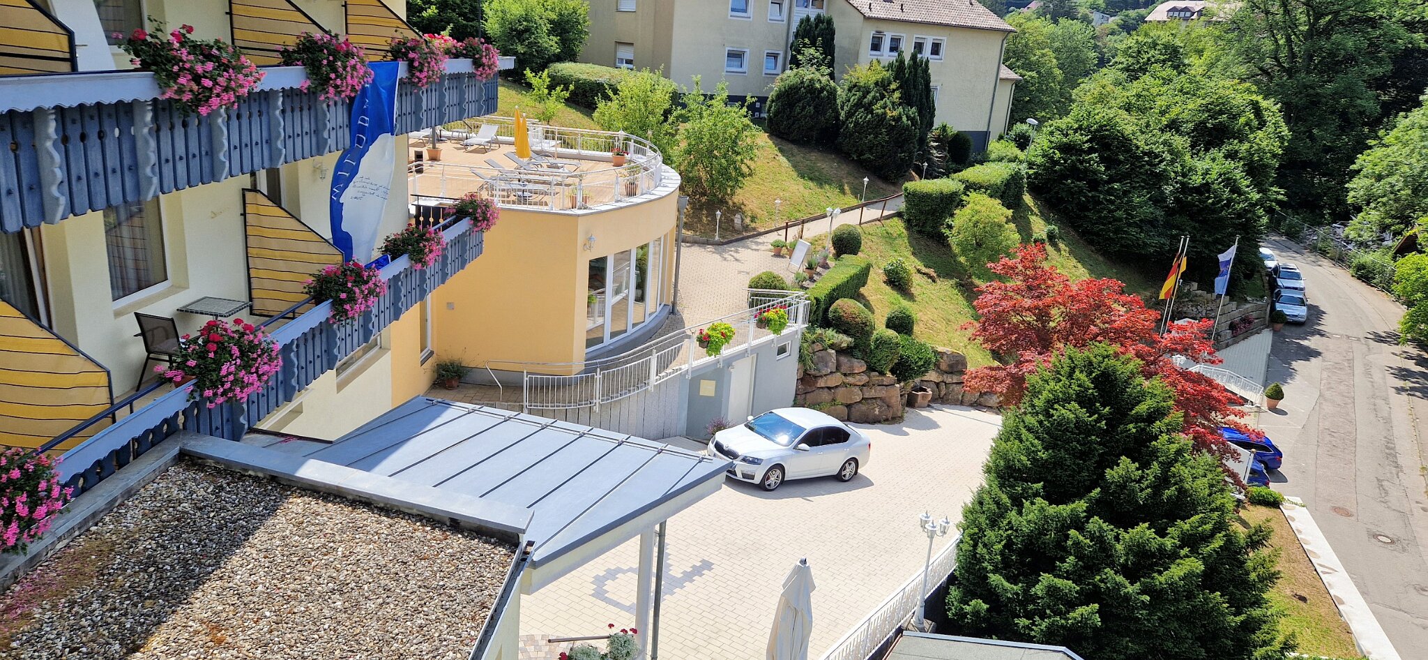 20220724_143843.jpg - Ankommet til Wellnesshotel Rothfuss i Bad Wildbad efter en længere køretur fra Silkeborg samme morgen